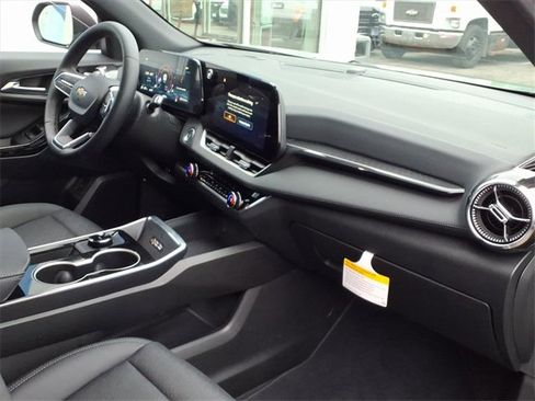 Used 2026 Chevrolet Equinox LT w/ Convenience Package II image 22