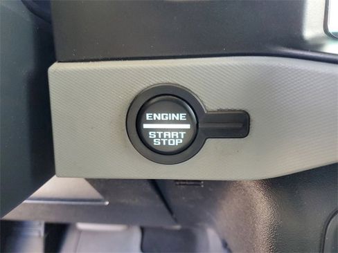 Used 2023 Ford Bronco Badlands image 24