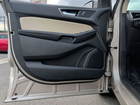 Used 2018 Ford Edge SEL w/ Equipment Group 201A FWD image 18