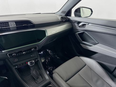 Certified 2025 Audi Q3 2.0T Premium w/ Convenience Package image 22