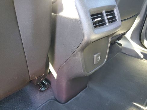 Used 2023 GMC Terrain SLE w/ Driver Convenience Package image 28