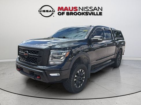 Used 2021 Nissan Titan PRO-4X w/ Pro-4x Convenience Package AWD/4WD image 4