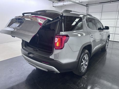 Used 2023 GMC Acadia SLT FWD image 32