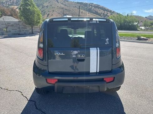 Used 2010 Kia Soul + w/ Denim Special Edition Pkg FWD image 6