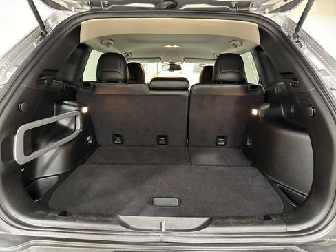 Used 2017 Jeep Cherokee Limited FWD image 23