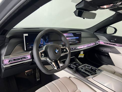 New 2026 BMW 760i xDrive w/ Executive Package image 4