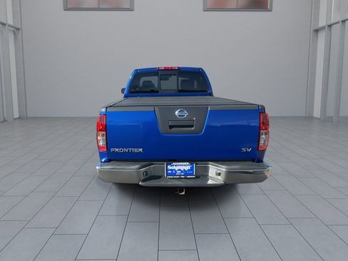 Used 2012 Nissan Frontier SV image 8