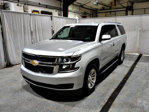Used 2016 Chevrolet Suburban LT AWD/4WD image 26