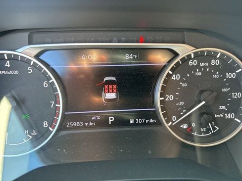 Used 2022 Nissan Pathfinder Platinum w/ Cargo Package image 15