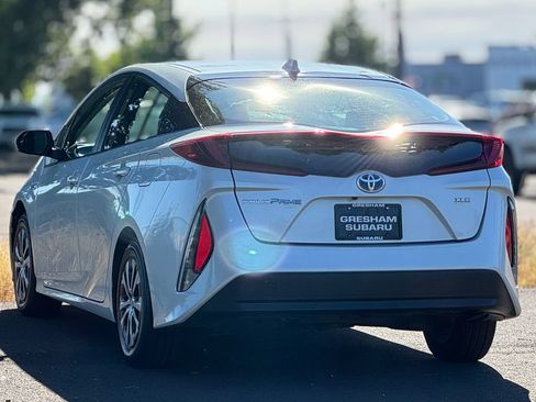 Used 2021 Toyota Prius Prime XLE FWD image 5