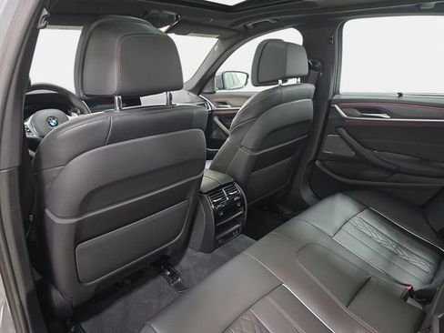 Certified 2023 BMW M550i xDrive w/ Executive Package image 10