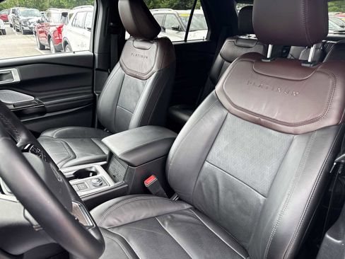 Used 2022 Ford Explorer Platinum w/ Equipment Group 601A image 37