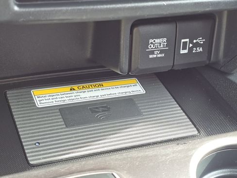 Used 2022 Honda Pilot Special Edition image 6