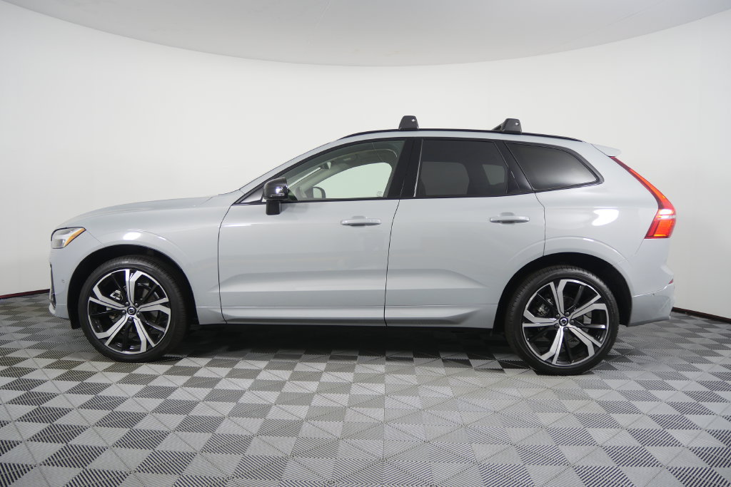 Used 2025 Volvo XC60 B5 Ultra w/ Protection Package Premier AWD/4WD image 7
