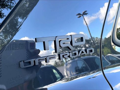 Used 2025 Toyota 4Runner TRD Off-Road Premium AWD/4WD image 10