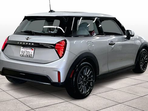 Certified 2025 MINI Cooper 2-Door Hardtop image 15