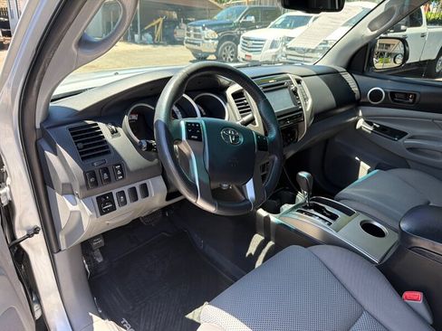 Used 2013 Toyota Tacoma PreRunner w/ TRD Off-Road Pkg RWD image 16
