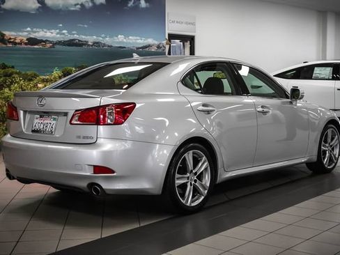 Used 2011 Lexus IS 250 w/ Premium Pkg Value Edition RWD image 6