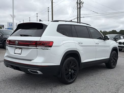 Certified 2026 Volkswagen Atlas SE FWD image 7