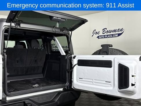 Used 2023 Ford Bronco Wildtrak image 15