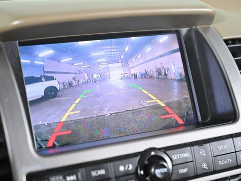 Used 2005 Nissan Pathfinder LE w/ (U01) LE Navigation Pkg image 14