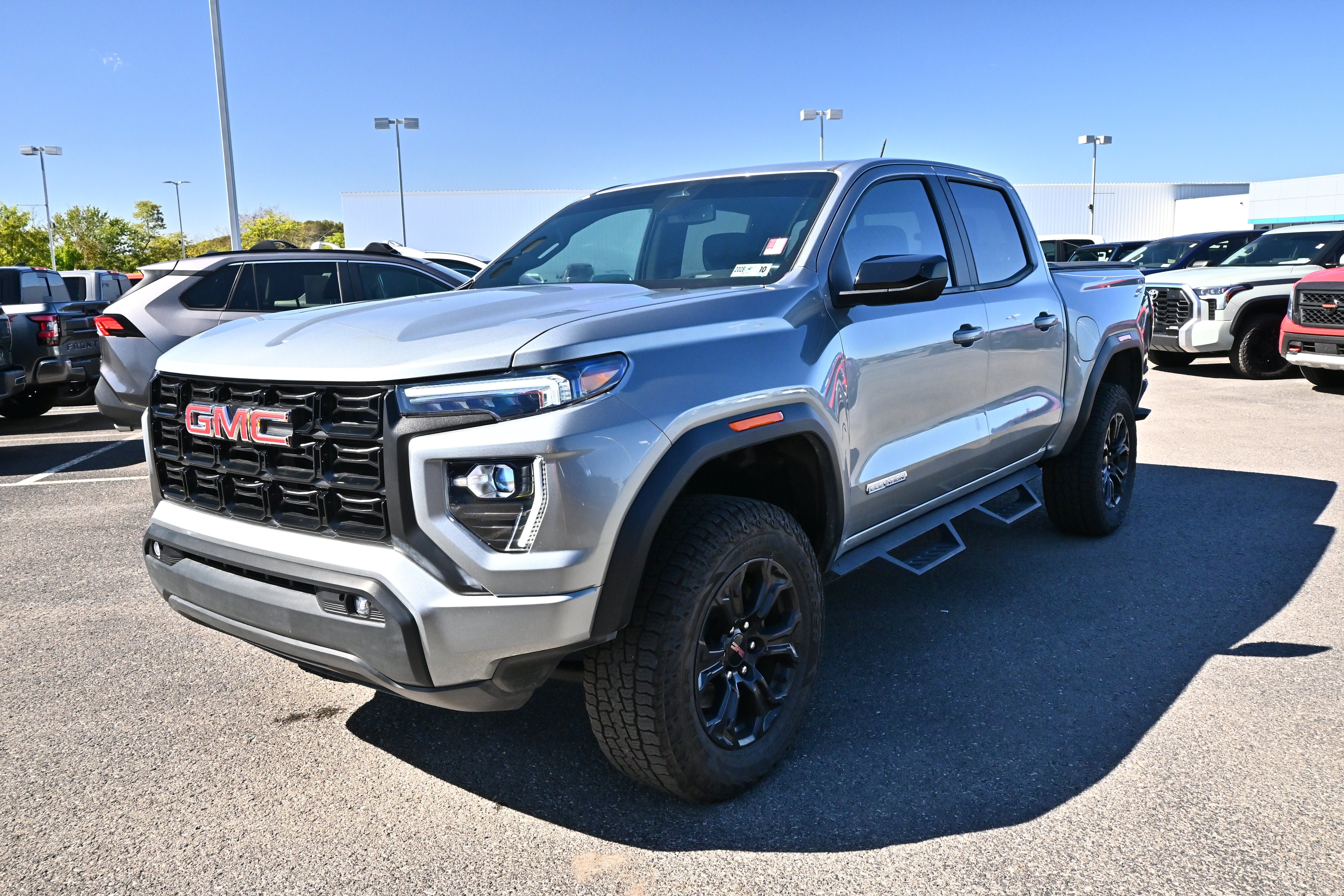 Used 2024 GMC Canyon Elevation w/ Convenience Package AWD/4WD image 4