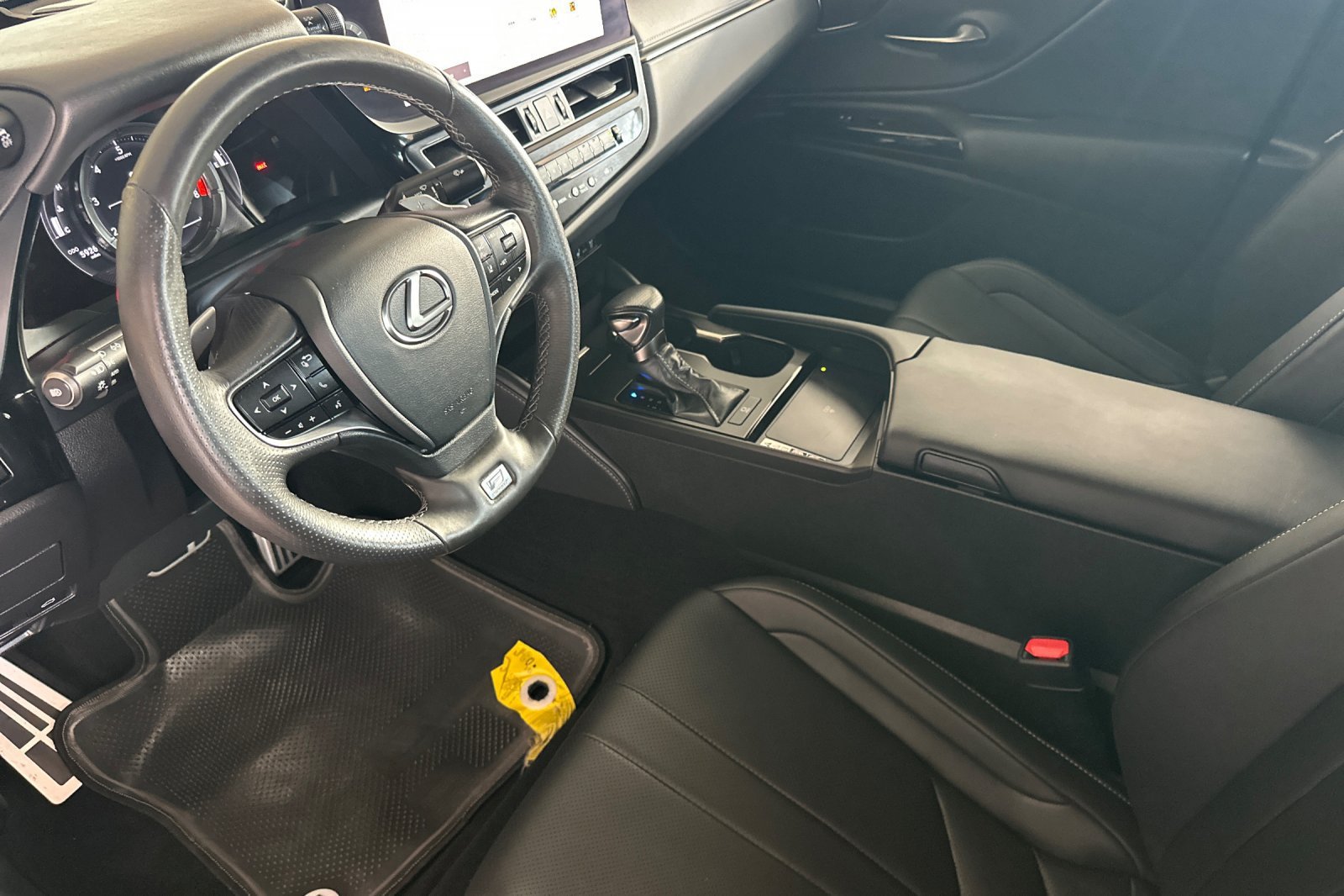 Certified 2023 Lexus ES 350 F Sport w/ Accessory Package (Z2) FWD image 7