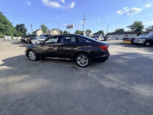 Used 2018 Honda Accord LX image 27