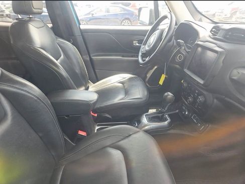 Used 2021 Jeep Renegade Limited AWD/4WD image 7