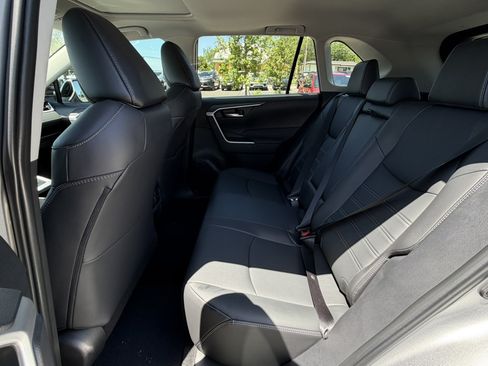 Used 2025 Toyota RAV4 XLE Premium FWD image 15