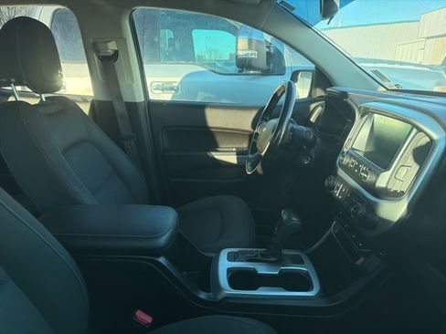 Used 2018 Chevrolet Colorado LT w/ LT Convenience Package image 6