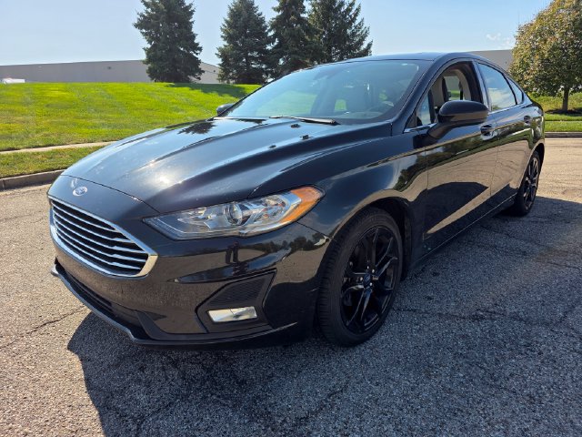 Used 2019 Ford Fusion SE w/ Equipment Group 151A FWD image 4