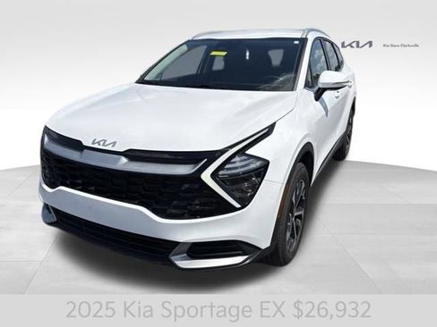 Certified 2025 Kia Sportage EX AWD/4WD image 4