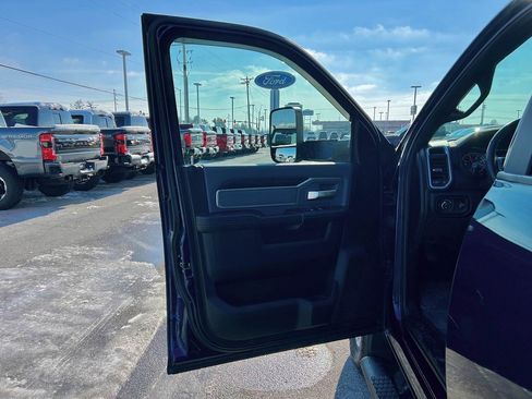 Used 2021 RAM 2500 Big Horn w/ Level 1 Equipment Group image 11