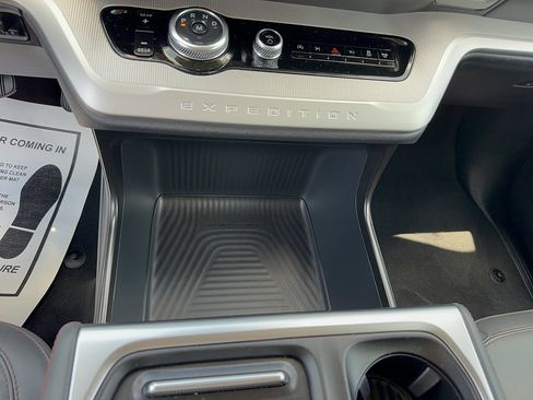 Certified 2025 Ford Expedition Max Active RWD image 26