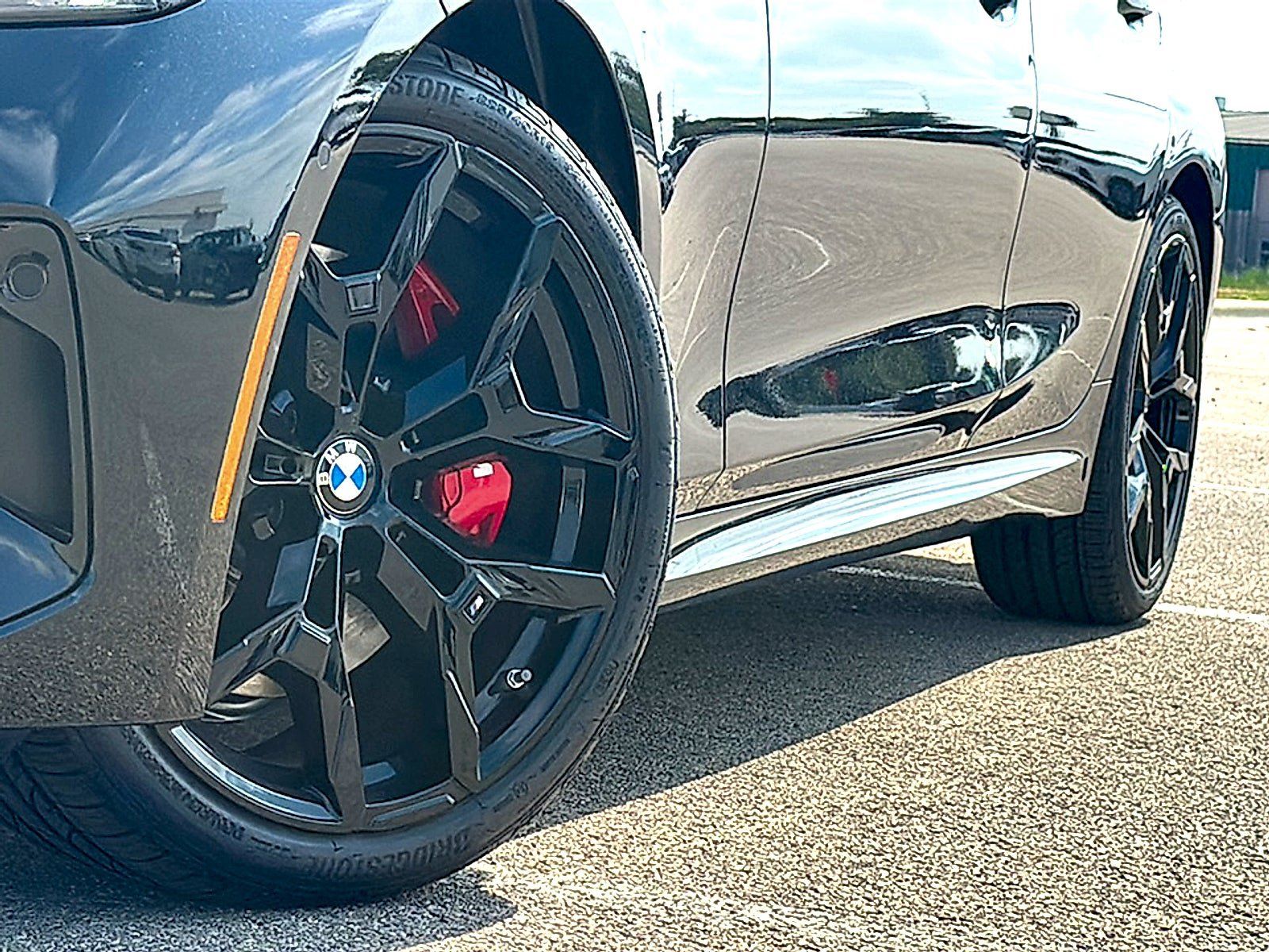 New 2026 BMW 330i Sedan w/ M Sport Package RWD image 3