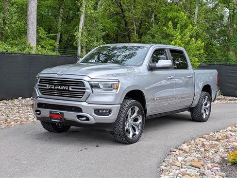 Used 2024 RAM 1500 Laramie AWD/4WD image 1