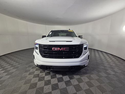 Used 2024 GMC Sierra 1500 Elevation image 12