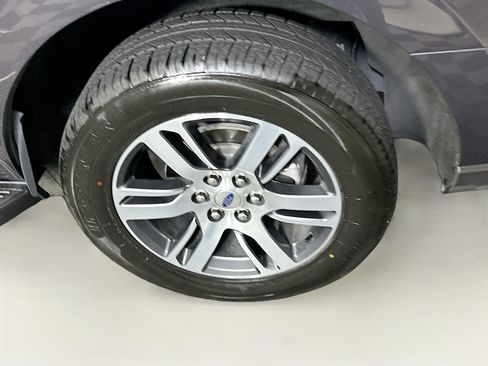 Used 2024 Ford Expedition Limited image 11