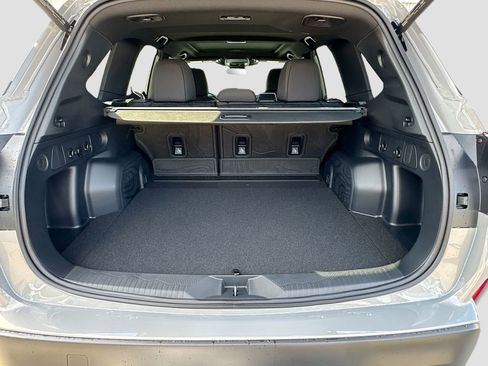 New 2026 Subaru Forester Premium AWD/4WD image 32