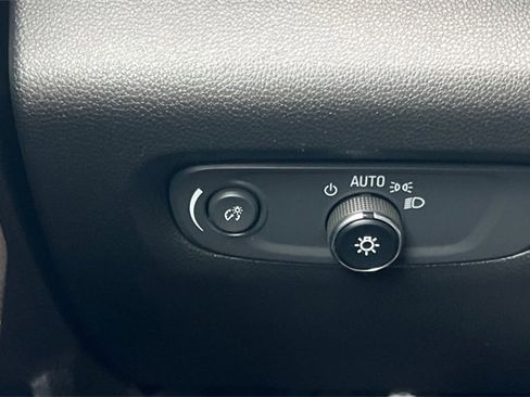 Used 2023 Chevrolet Traverse Premier w/ Redline Edition image 35