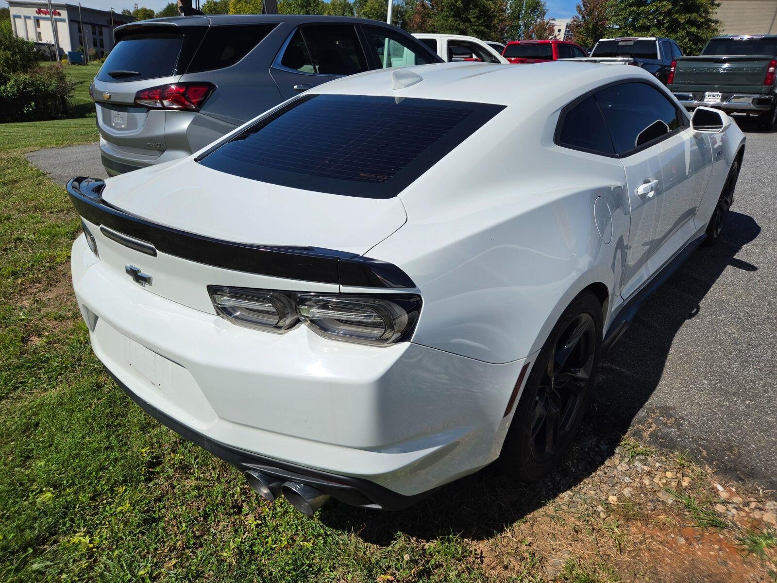 Used 2022 Chevrolet Camaro LT w/ RS Package RWD image 6