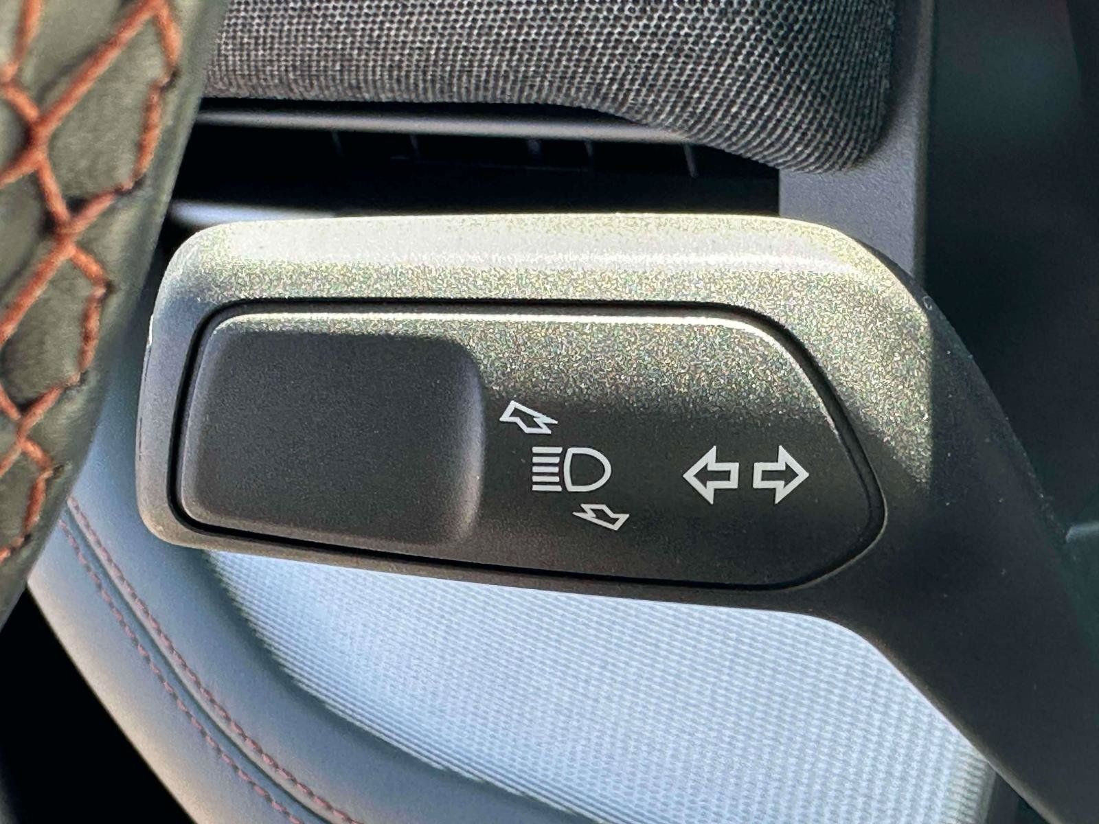 Used 2026 Ford Explorer Active AWD/4WD image 23