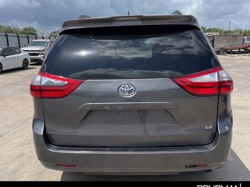 Used 2020 Toyota Sienna LE image 4