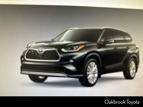 Used 2026 Toyota Highlander Platinum AWD/4WD image 10