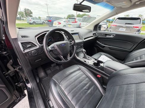 Used 2017 Ford Edge SEL w/ Equipment Group 201A AWD/4WD image 9