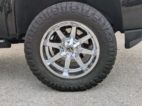 Used 2023 GMC Sierra 2500 Denali w/ Denali Ultimate Package image 11