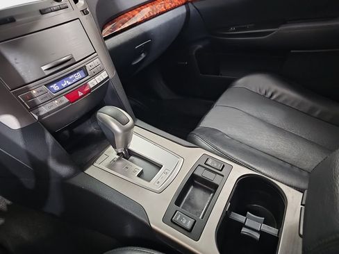 Used 2012 Subaru Outback 2.5i Limited w/ Moonroof Pkg AWD/4WD image 26