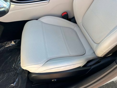 Used 2024 Mercedes-Benz C 300 4MATIC Sedan image 20