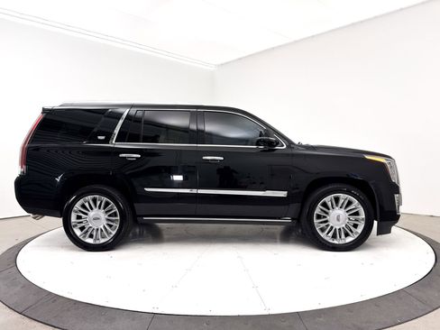 Used 2016 Cadillac Escalade Platinum AWD/4WD image 43